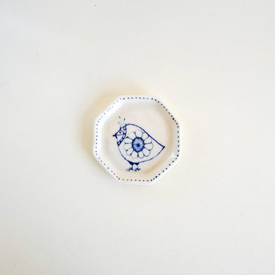 Spako Clay Small Octagon porcelain bird dish