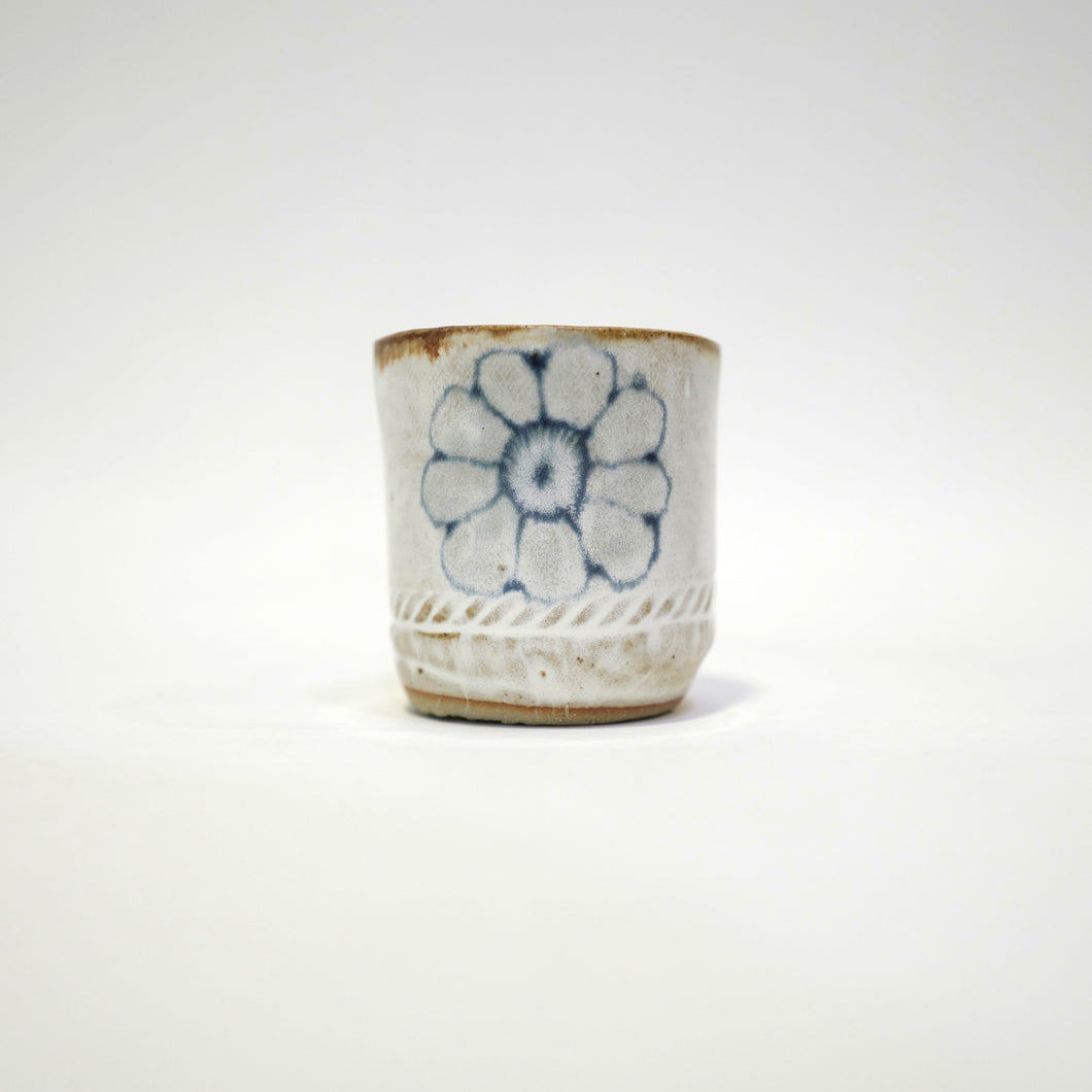 Spako Clay Espresso Cup single blue flower, white glaze
