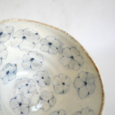 Spako Clay Cappuccino Mug blue floral drawing, white glaze