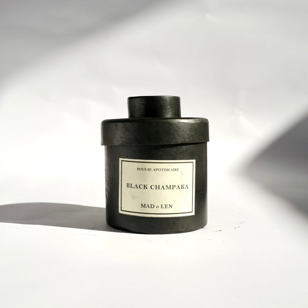 Mad et Len Candle Apothicaire Petite - BLACK CHAMPAKA - The Give Store