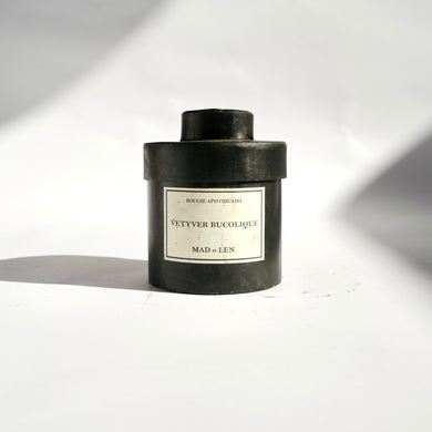 Mad et Len Candle Apothicaire Petite - VETYVER BUCOLIQUE (Black Wax) - The Give Store