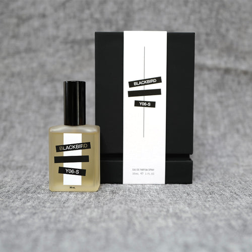 Blackbird Fragrance Y06-S Eau de Parfum Spray bottle with black box Packaging. 
